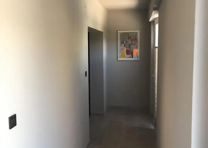 アパート Notte ビオグラード・ナ・モル